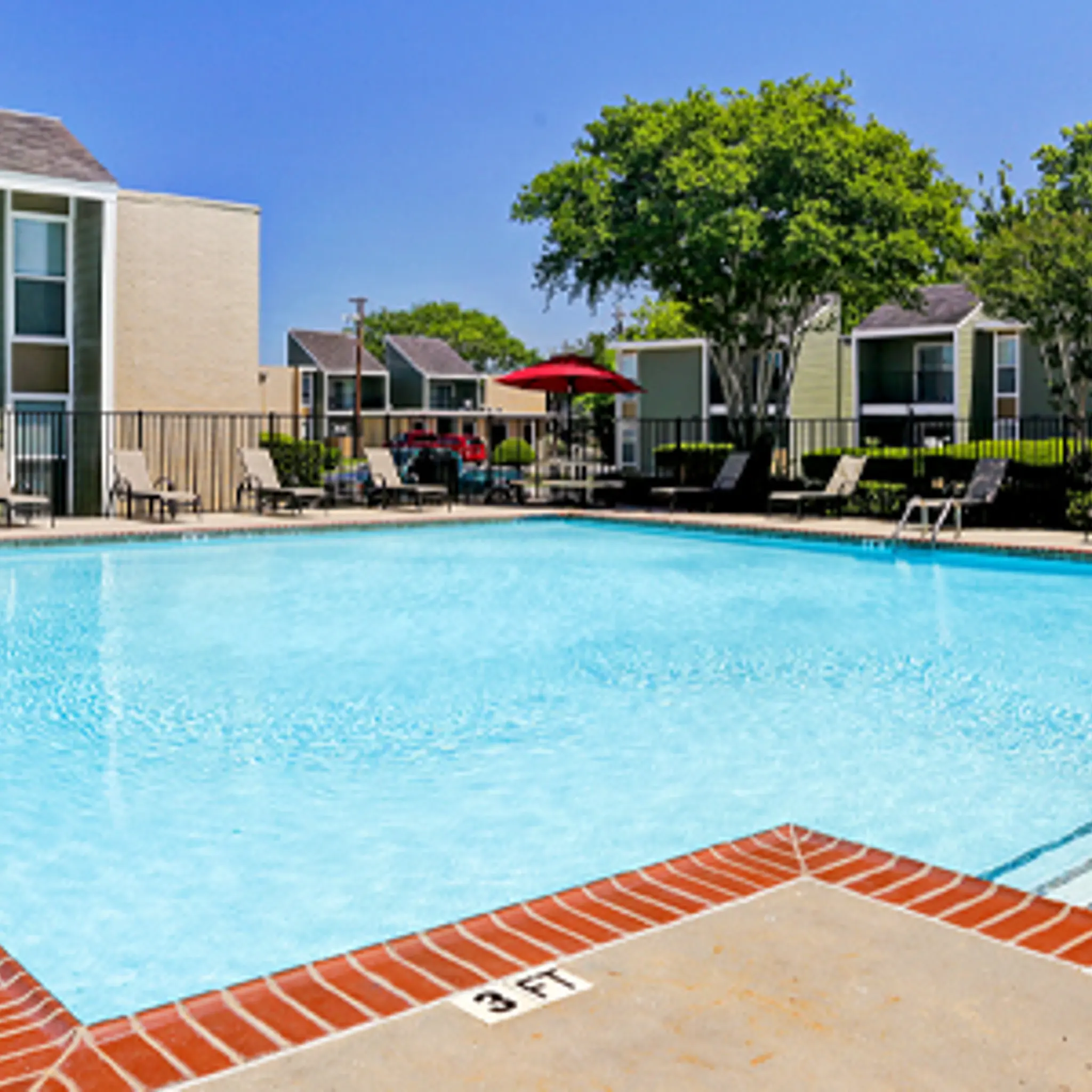 Home Edgebrook Apartments